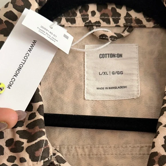 Cotton On Leopard Print Bomber Jacket in Brown and Black - Picture 7 of 8